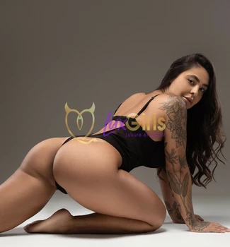 brune-luxe-escorte-lara-mendes-3