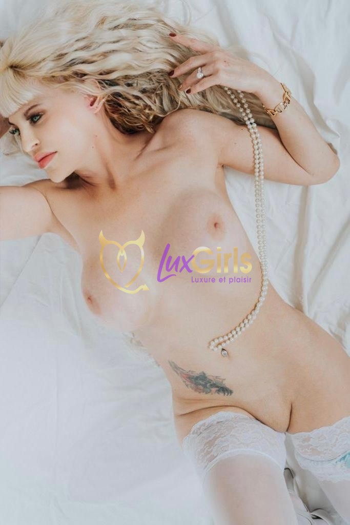 Lola Erotic Nuru