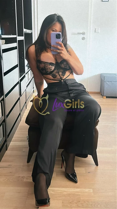 luxe-escorte-amora-luxxx-25