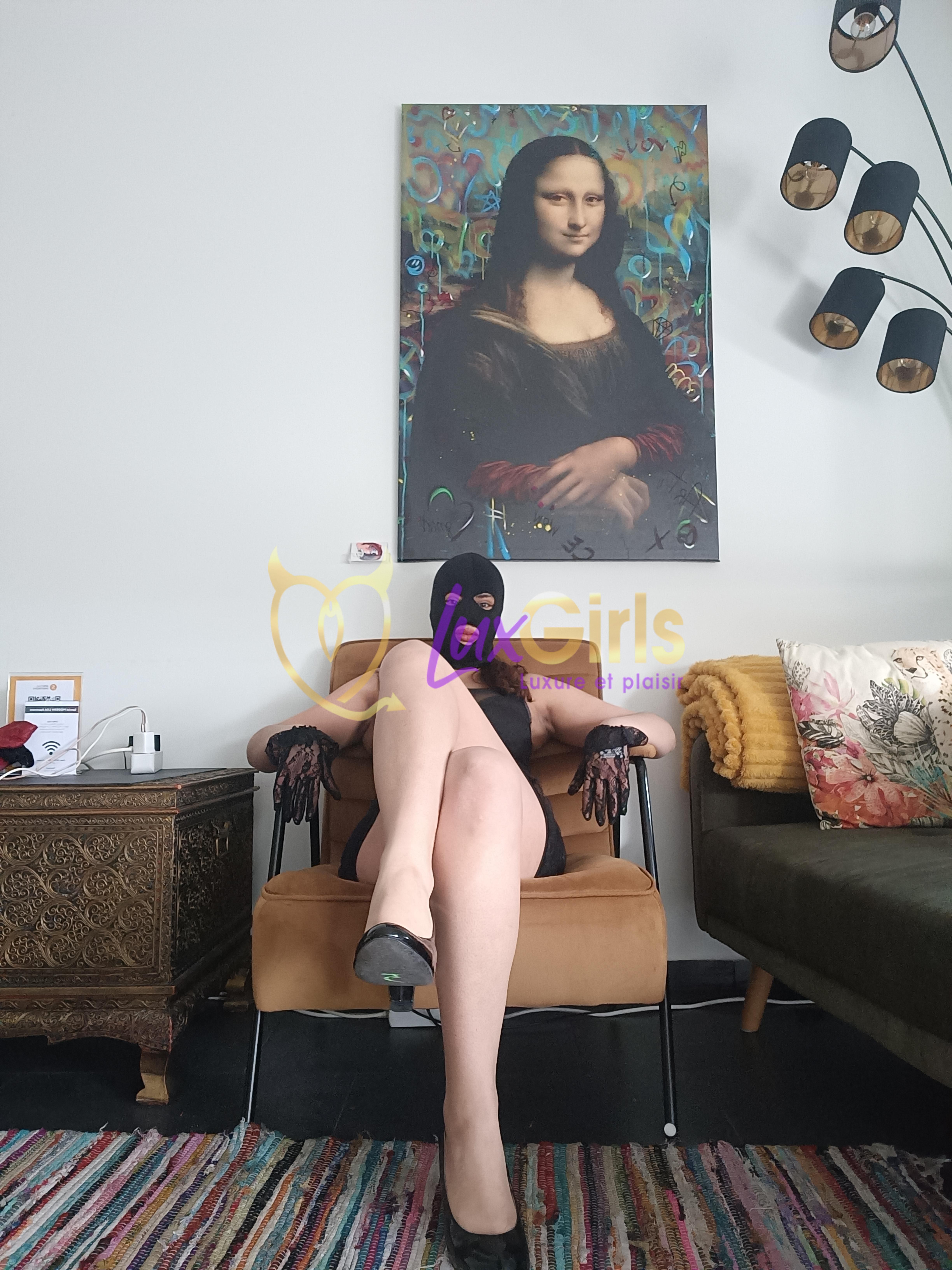 Dominatrice authentique passionnée douce perverse